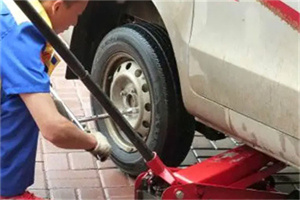 赫山区附近拖车24小时服务热线电话