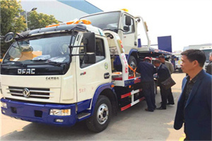 赫山区汽车道路救援拖车价格